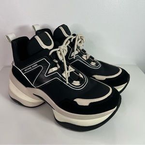 Michael Kors Olympia Low-top sneakers size 8M